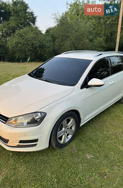 Універсал Volkswagen Golf 2013 в 