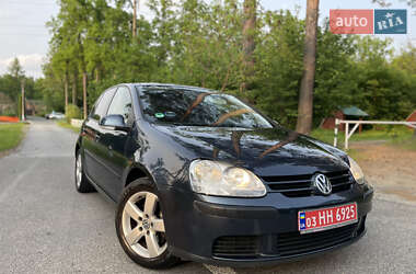 Хетчбек Volkswagen Golf 2006 в Шепетівці