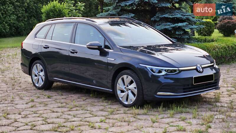 Универсал Volkswagen Golf 2021 в Киеве