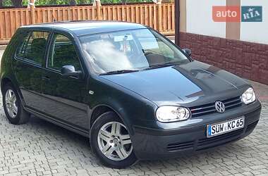 Хетчбек Volkswagen Golf 2002 в 