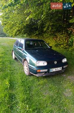 Хетчбек Volkswagen Golf 1997 в Бібрці