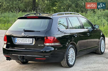 Универсал Volkswagen Golf 2010 в 