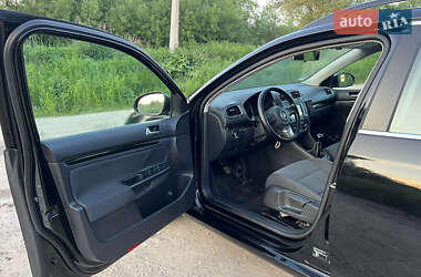 Универсал Volkswagen Golf 2010 в 