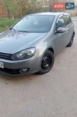 Хетчбек Volkswagen Golf 2008 в 