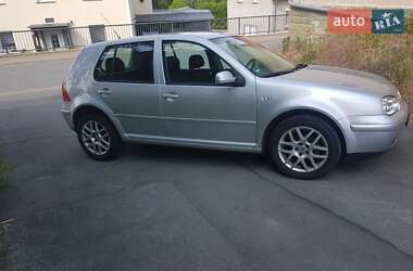 Хетчбек Volkswagen Golf 2003 в Луцьку