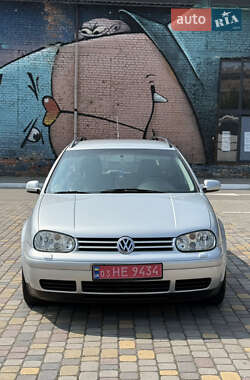 Универсал Volkswagen Golf 2003 в Луцке