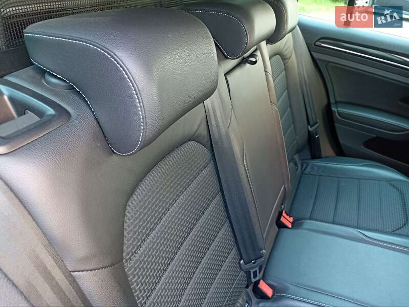 Универсал Volkswagen Golf 2015 в Луцке