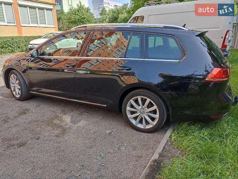 Универсал Volkswagen Golf 2015 в Луцке
