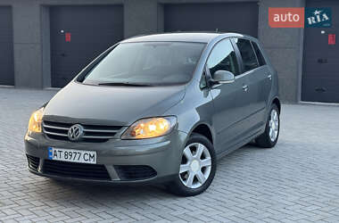 Хетчбек Volkswagen Golf 2006 в Івано-Франківську