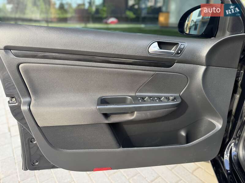 Универсал Volkswagen Golf 2013 в Виннице