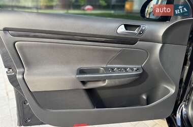 Универсал Volkswagen Golf 2013 в 