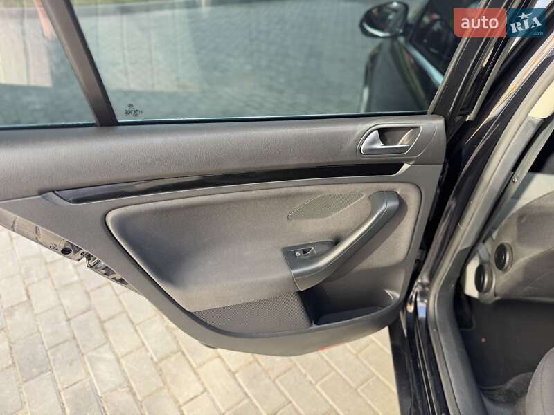 Универсал Volkswagen Golf 2013 в Виннице