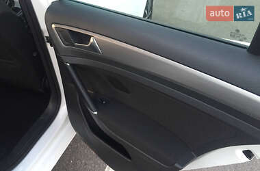 Універсал Volkswagen Golf 2013 в 