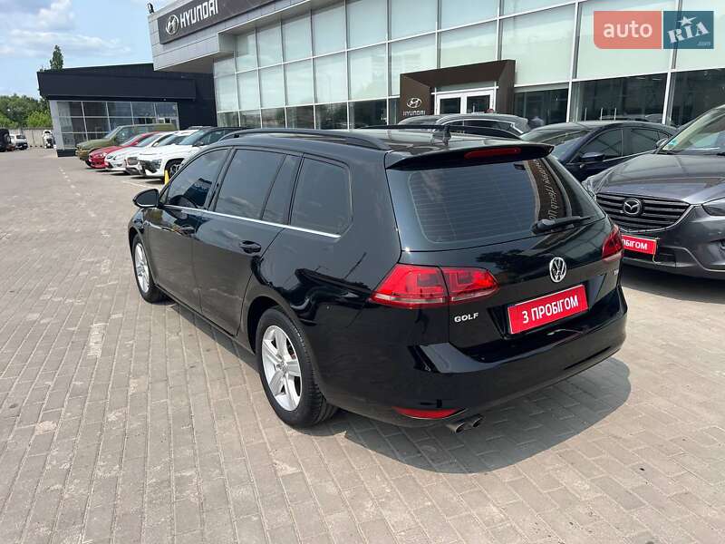 Універсал Volkswagen Golf 2015 в Полтаві