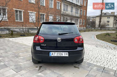 Хэтчбек Volkswagen Golf 2007 в 