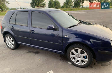 Хэтчбек Volkswagen Golf 2001 в 