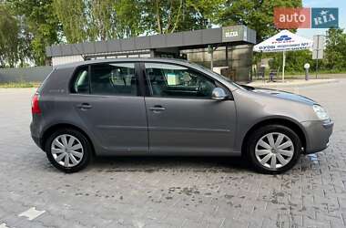 Хетчбек Volkswagen Golf 2007 в 