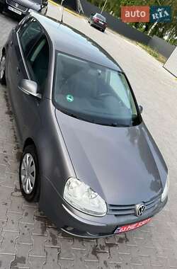 Хетчбек Volkswagen Golf 2007 в 