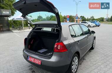 Хетчбек Volkswagen Golf 2007 в 