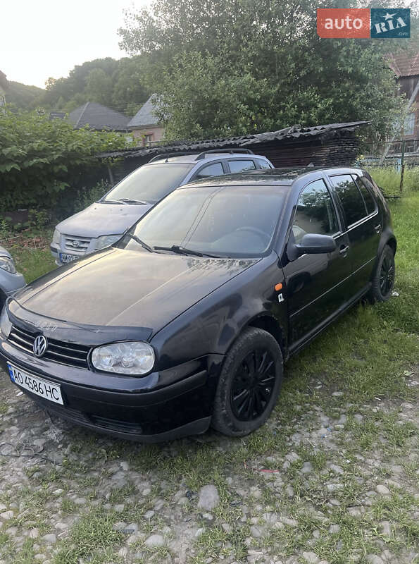 Хэтчбек Volkswagen Golf 1997 в 