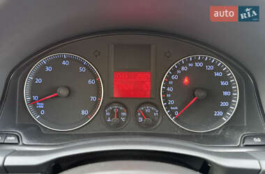 Хэтчбек Volkswagen Golf 2004 в 