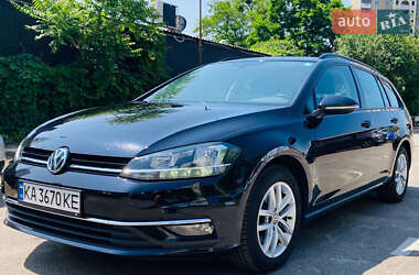Универсал Volkswagen Golf 2017 в Киеве