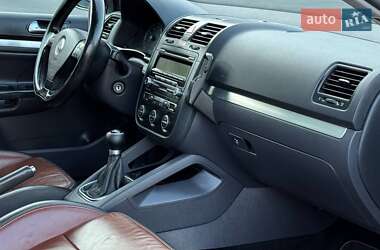 Универсал Volkswagen Golf 2009 в 