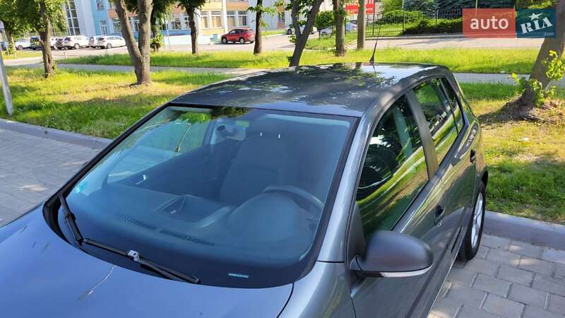 Хэтчбек Volkswagen Golf 2007 в Черкассах