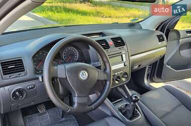 Хетчбек Volkswagen Golf 2007 в 