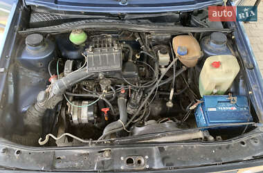 Хетчбек Volkswagen Golf 1989 в 