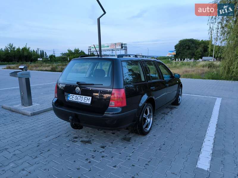 Універсал Volkswagen Golf 2002 в Чернівцях