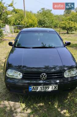 Хэтчбек Volkswagen Golf 2002 в Верхнеднепровске