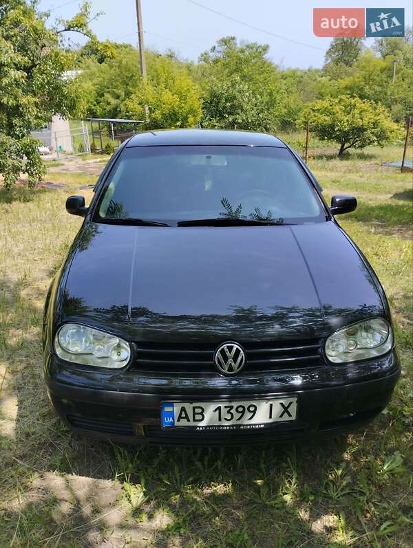 Volkswagen Golf 2002