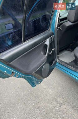 Хетчбек Volkswagen Golf 1992 в 