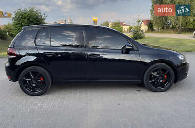 Хэтчбек Volkswagen Golf 2009 в 