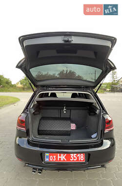 Хэтчбек Volkswagen Golf 2009 в 