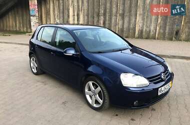 Хетчбек Volkswagen Golf 2008 в Луцьку