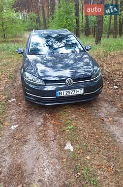 Універсал Volkswagen Golf 2018 в Гадячі