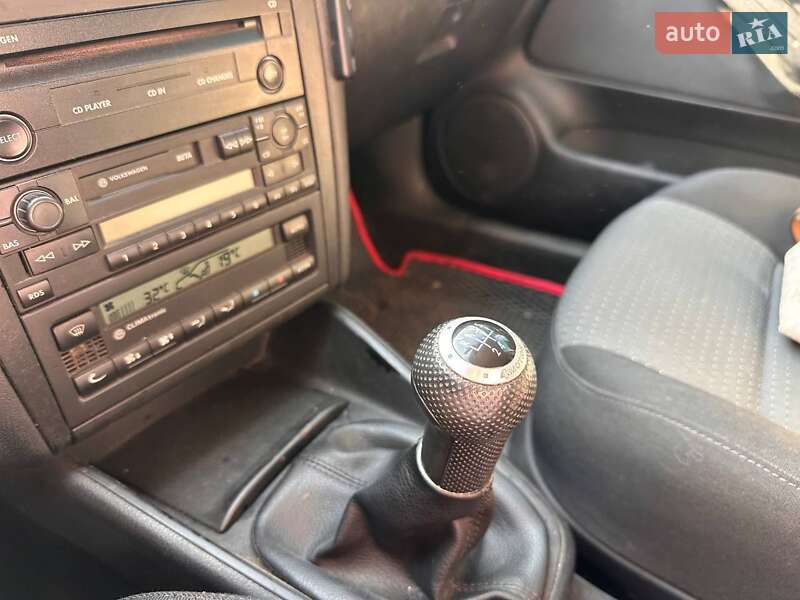 Універсал Volkswagen Golf 2003 в Хмельницькому