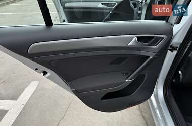 Универсал Volkswagen Golf 2015 в 