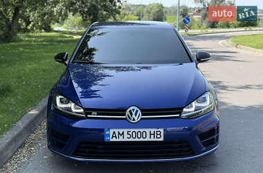 Хэтчбек Volkswagen Golf 2014 в 