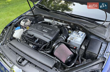 Хэтчбек Volkswagen Golf 2014 в 