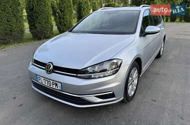 Универсал Volkswagen Golf 2019 в 