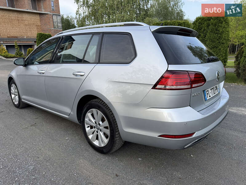 Універсал Volkswagen Golf 2019 в Хмельницькому