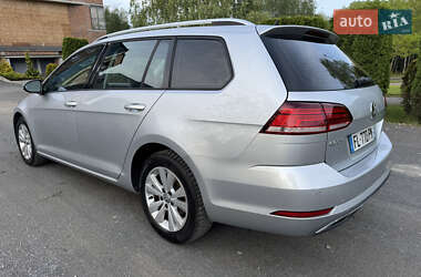 Универсал Volkswagen Golf 2019 в 