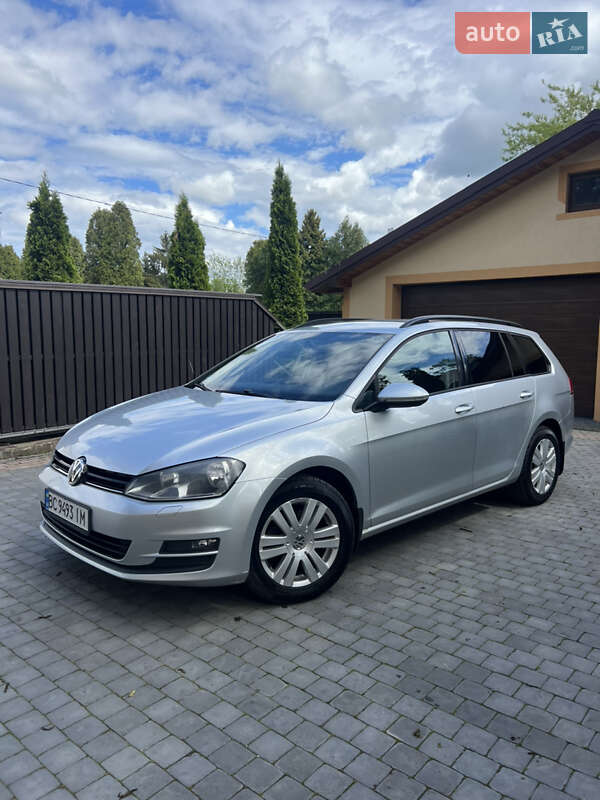 Универсал Volkswagen Golf 2013 в 