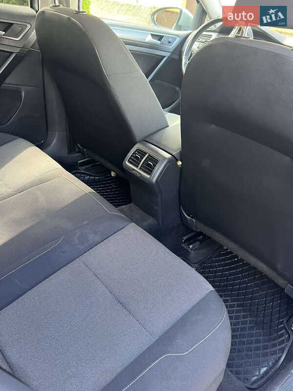 Универсал Volkswagen Golf 2013 в Самборе фото 12 Универсал Volkswagen Golf 2013 в Самборе