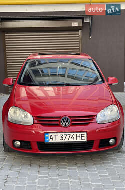Хэтчбек Volkswagen Golf 2005 в Ивано-Франковске