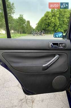 Универсал Volkswagen Golf 2000 в 