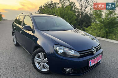 Универсал Volkswagen Golf 2013 в 